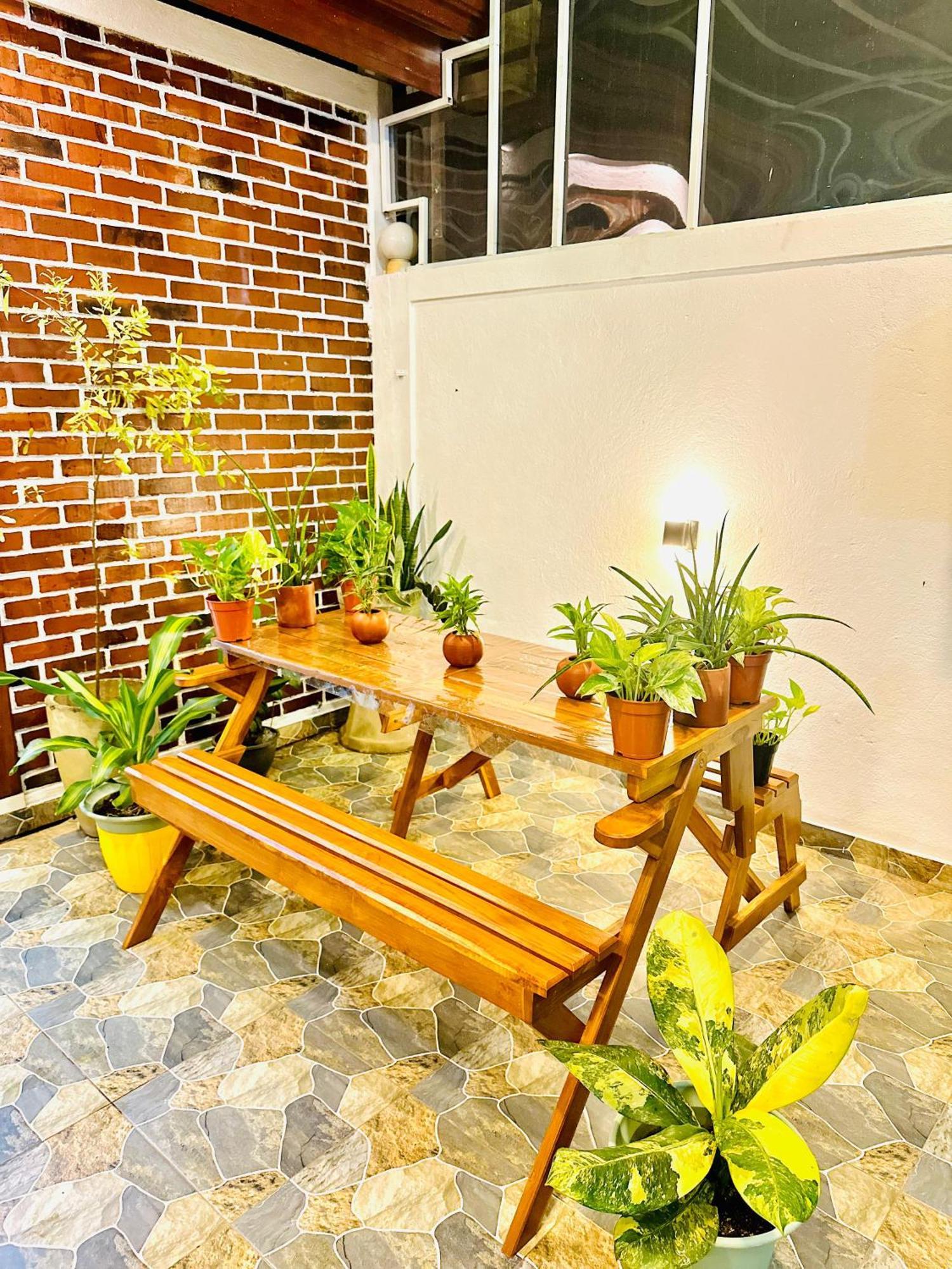 Otha Shy Airport Transit Hotel Katunayaka Exterior foto