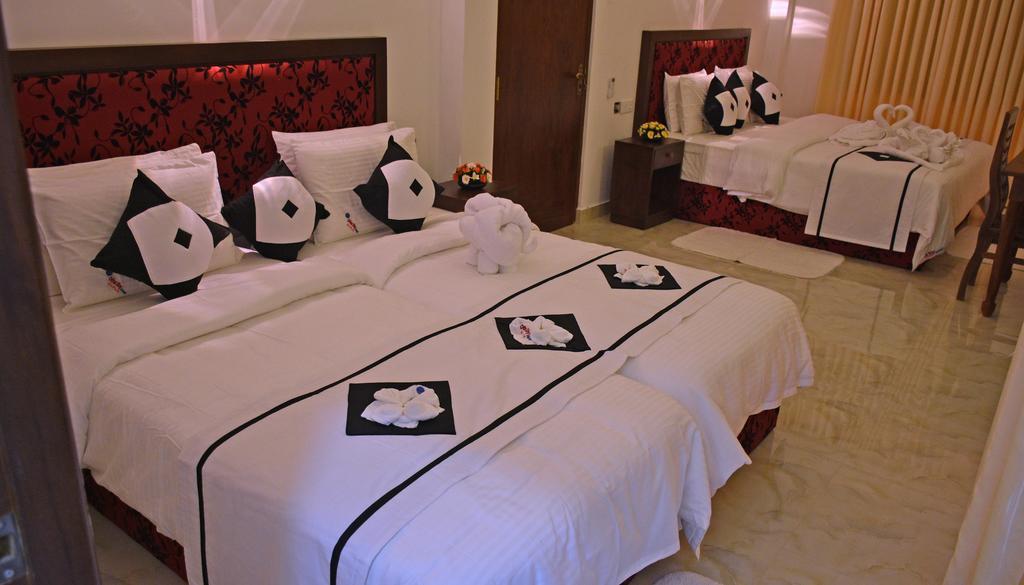 Otha Shy Airport Transit Hotel Katunayaka Exterior foto