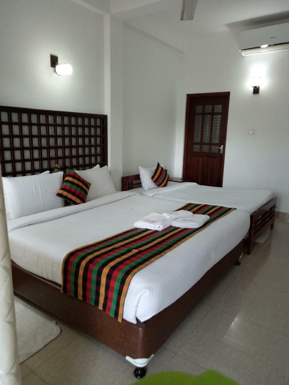 Otha Shy Airport Transit Hotel Katunayaka Exterior foto